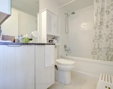 
#618-158 Front St E Moss Park 2 beds 1 baths 1 garage 729900.00        