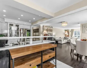 #311-28 Hollywood Ave Willowdale East 2睡房2卫生间1车位, 出售价格889000.00加元