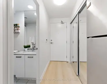 
            #406-832 Bay St Bay Street Corridor 1睡房1卫生间车位, 出售价格518800.00加元                    