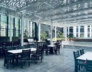 
            #106-10 Oak St Regent Park 2睡房3卫生间1车位, 出售价格796900.00加元                    