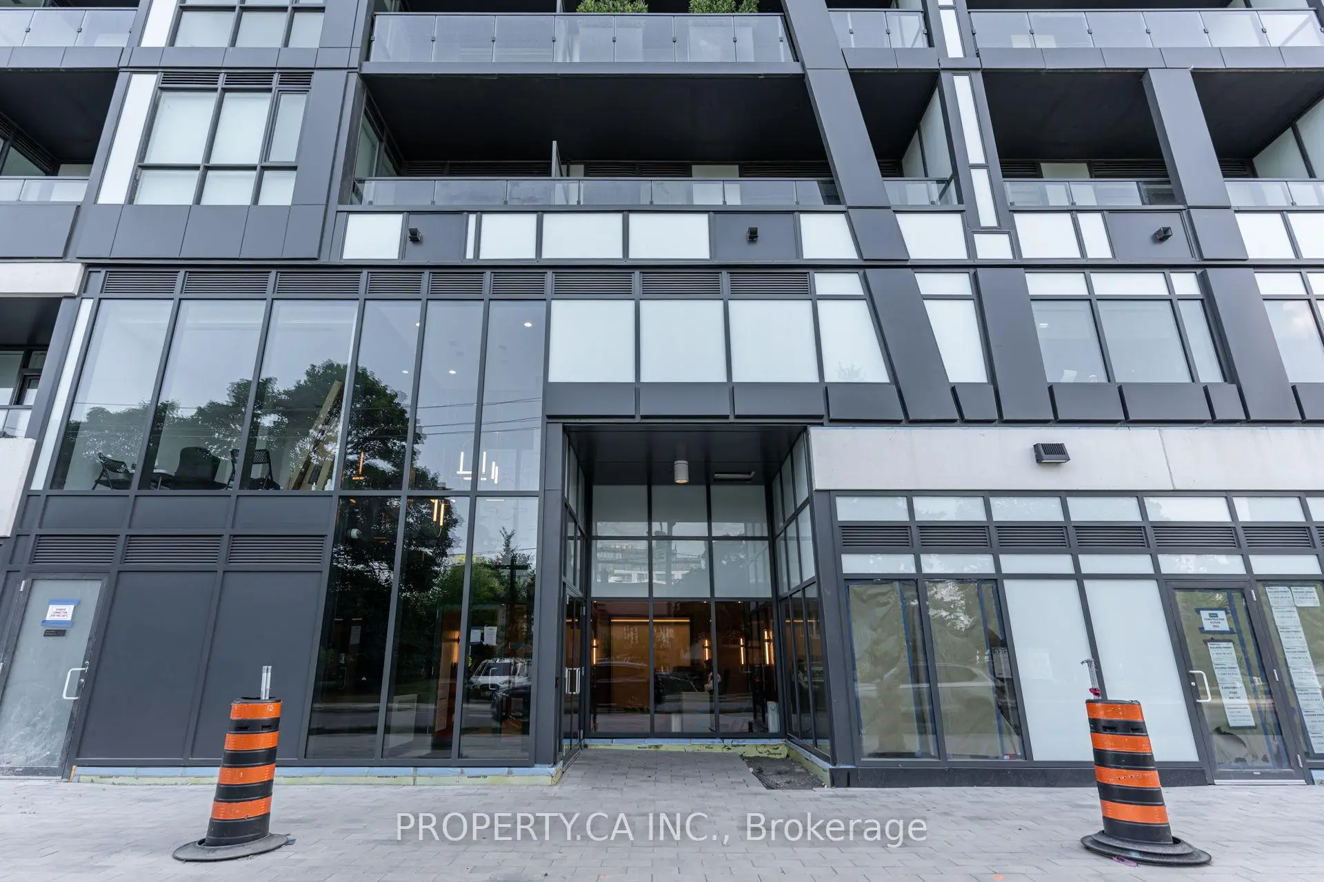 Toronto 共管镇屋