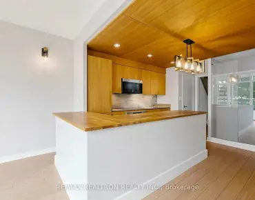 
            102 Fort York Blvd Waterfront Communities C1 2睡房3卫生间1车位, 出售价格1249000.00加元                    