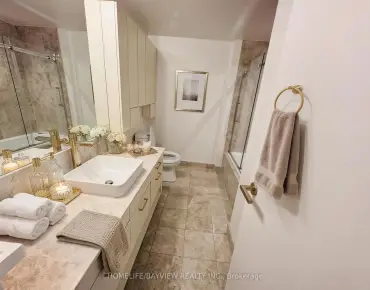 
            #203-3018 Yonge St W Lawrence Park South 2睡房2卫生间1车位, 出售价格1130000.00加元                    