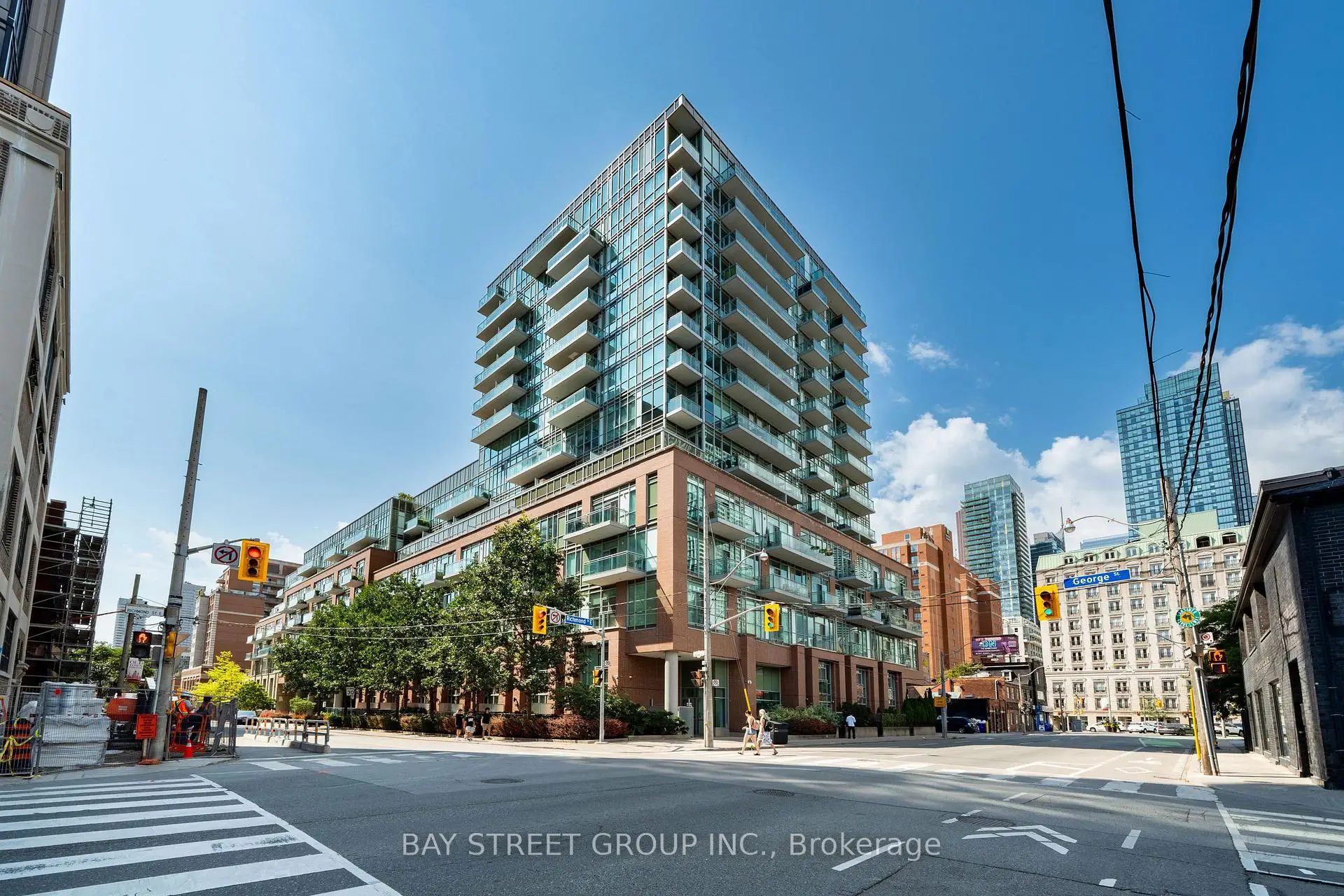 Toronto 共管镇屋