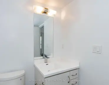 #604-181 Huron St Kensington-Chinatown 2 beds 2 baths garage 670000.00