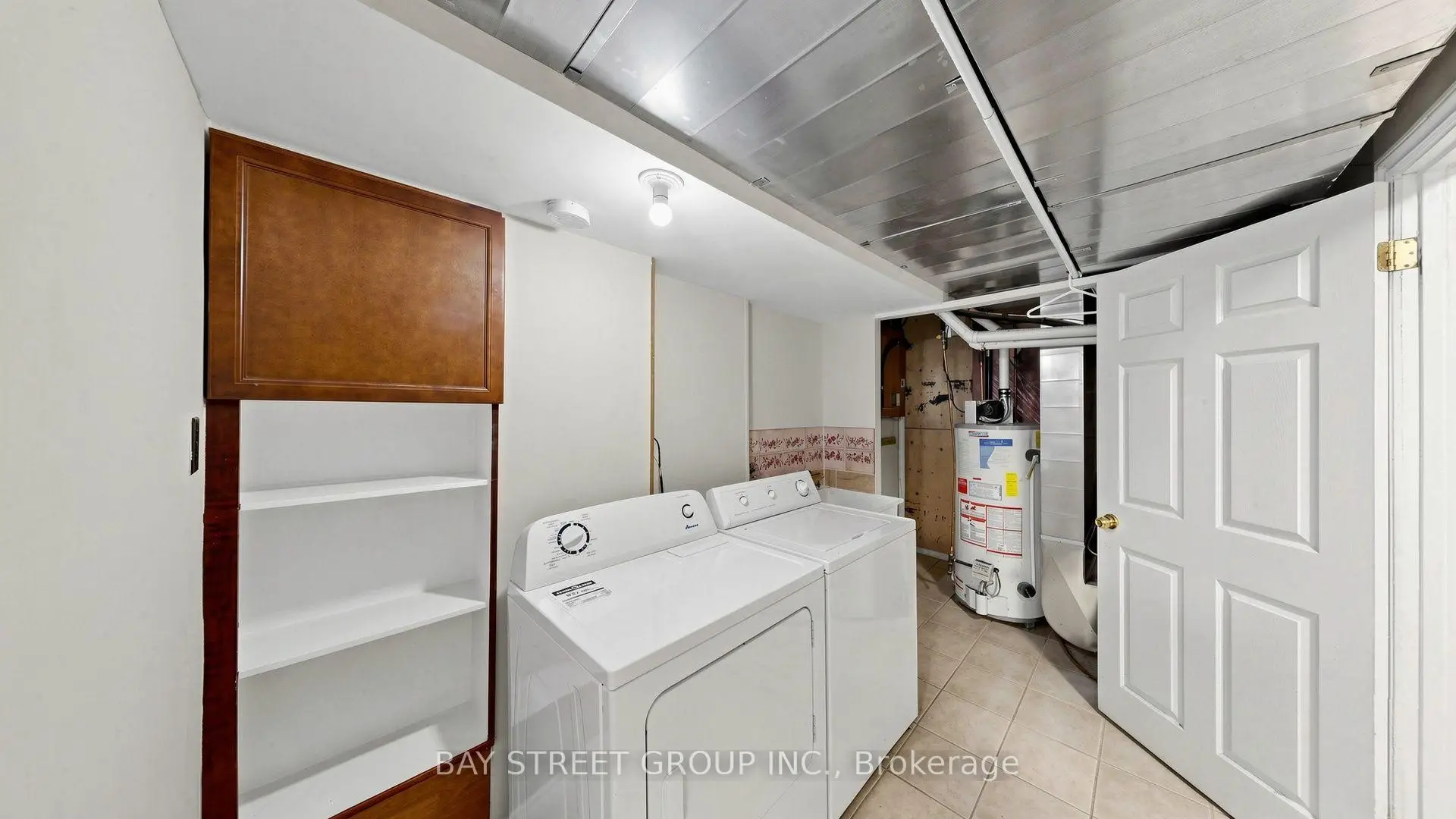 Toronto 共管镇屋