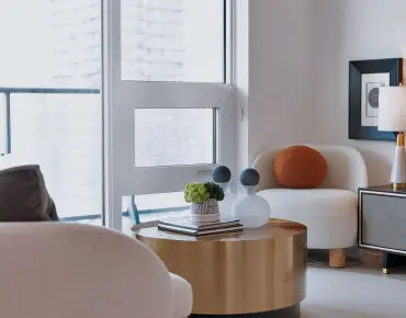 #2711-2221 Yonge St Mount Pleasant West 1睡房1卫生间车位, 出售价格499900.00加元