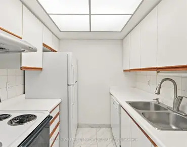 
#1303-77 Harbour Sq Waterfront Communities C1  beds 1 baths  garage 425000.00        