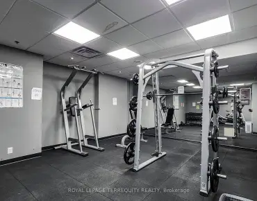 
            #710-38 Joe Shuster Way South Parkdale 1睡房1卫生间车位, 出售价格419000.00加元                    