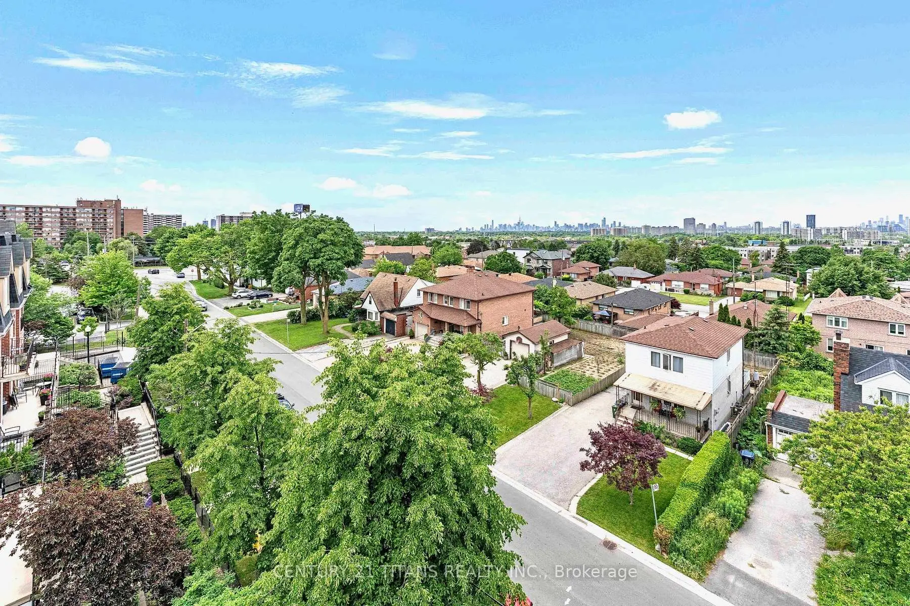 Toronto 共管镇屋