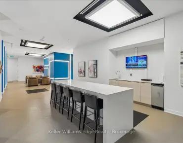 
            #208 NT-99 Broadway Ave Mount Pleasant West 2睡房2卫生间车位, 出售价格599000.00加元                    