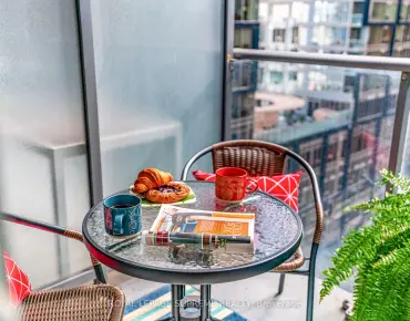 
            #1710-8 Mercer St Waterfront Communities C1 1睡房1卫生间车位, 出售价格489000.00加元                    