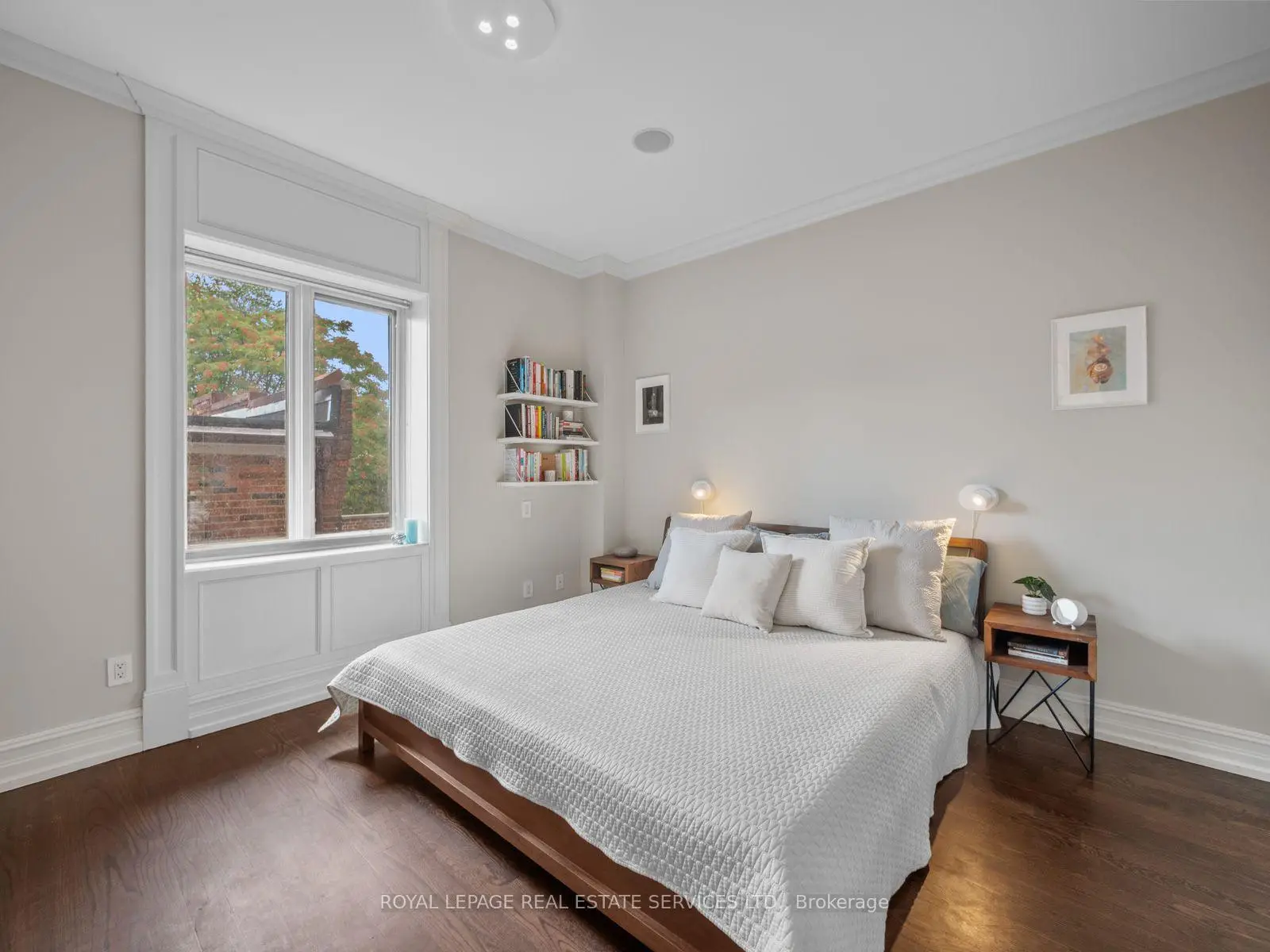 Toronto 共管镇屋