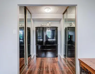 #210-5 Old Sheppard Ave Pleasant View 3 beds 2 baths 1 garage 399900.00
