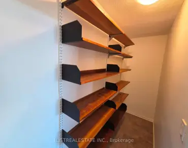 
#1808-20 EDGECLIFFE Golfway Flemingdon Park 2 beds 1 baths 1 garage 419000.00        