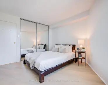 #301-250 Queens Quay W Waterfront Communities C1 1睡房1卫生间1车位, 出售价格625000.00加元
