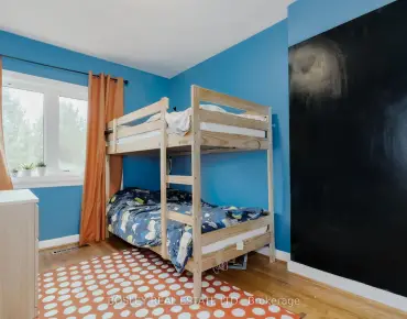 
            2 Cottonwood Dr Banbury-Don Mills 3睡房2卫生间1车位, 出售价格739000.00加元                    
