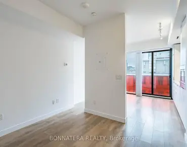 
            #1110-215 Queen St W Waterfront Communities C1 1睡房1卫生间车位, 出售价格349800.00加元                    