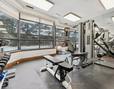 #1217-268 Ridley Blvd Bedford Park-Nortown 1睡房1卫生间1车位, 出售价格499900.00加元