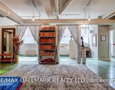 #106-80 Sherbourne St Moss Park 1睡房2卫生间1车位, 出售价格1775000.00加元