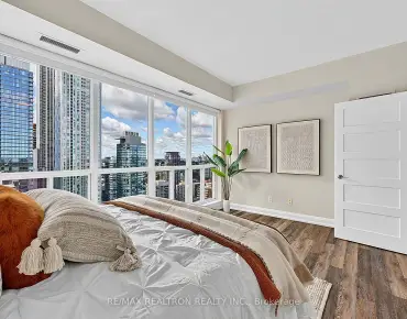 
#PH3802-8 Park Rd Rosedale-Moore Park 2 beds 2 baths 1 garage 899800.00        