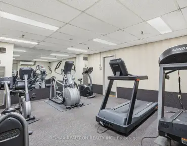 #PH3-3000 Bathurst St Englemount-Lawrence 2睡房2卫生间2车位, 出售价格789900.00加元