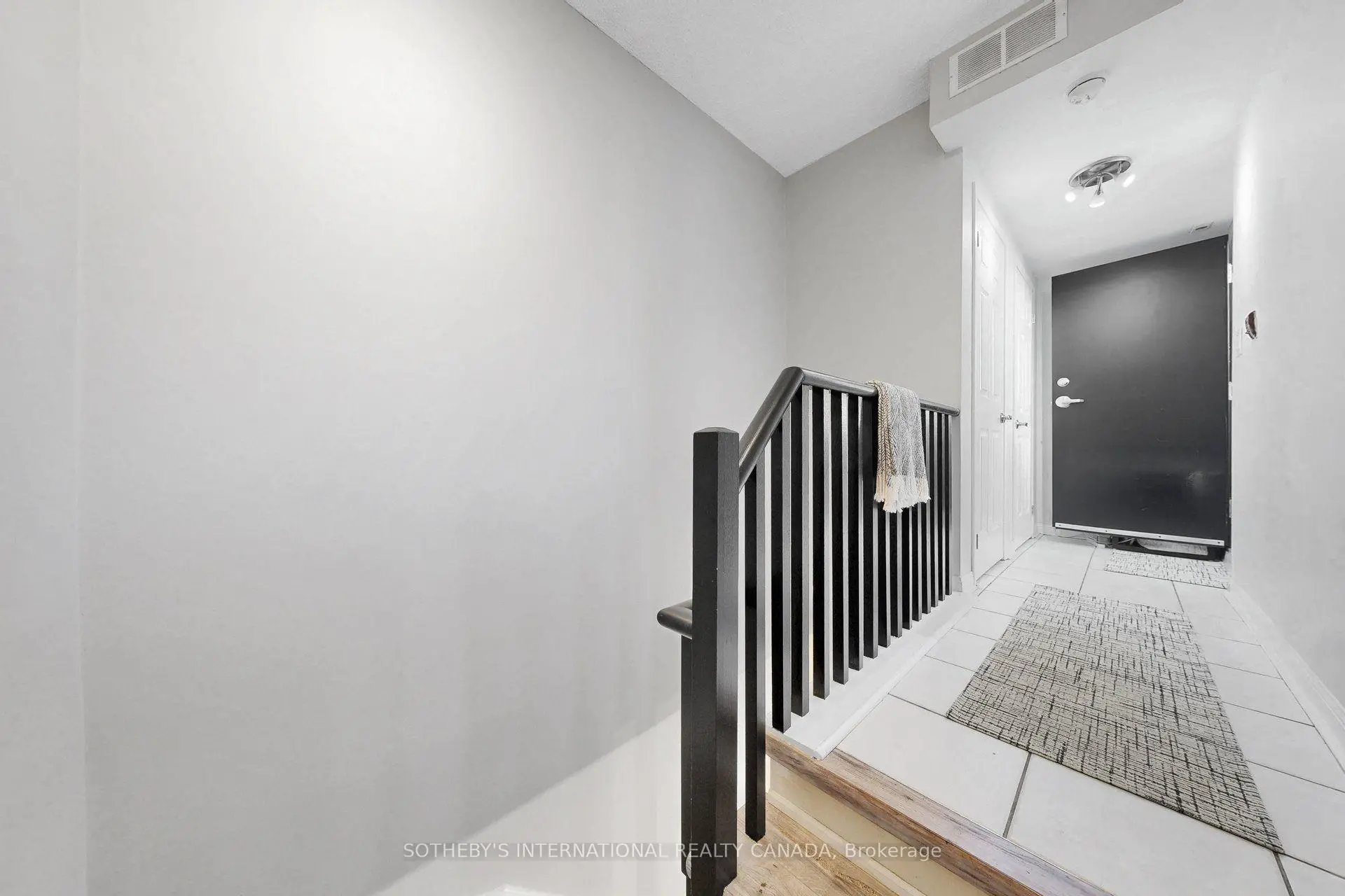 Toronto 共管镇屋