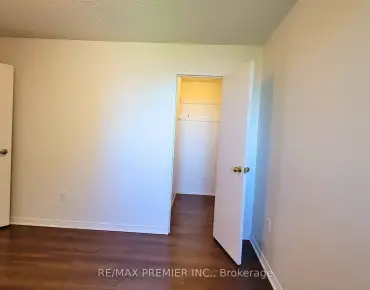 #345-4005 Don Mills Rd Hillcrest Village 4 beds 3 baths 2 garage 559000.00