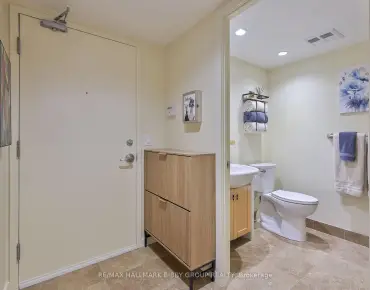 
#1911-208 Queens Quay W Waterfront Communities C1 1 beds 2 baths 1 garage 775000.00        