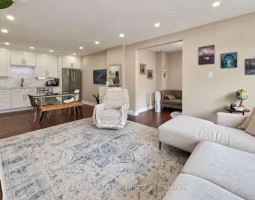 #3-69 Upper Canada Dr St. Andrew-Windfields 3睡房4卫生间1车位, 出售价格748000.00加元