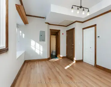 #5-228 St. George St Annex 1 beds 1 baths garage 498000.00