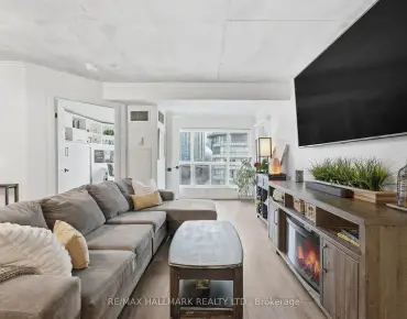 #705-600 Queens Quay W Waterfront Communities C1 2 beds 2 baths 1 garage 819000.00