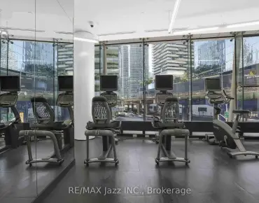 #3808-14 York St Waterfront Communities C1 2睡房2卫生间1车位, 出售价格699999.00加元