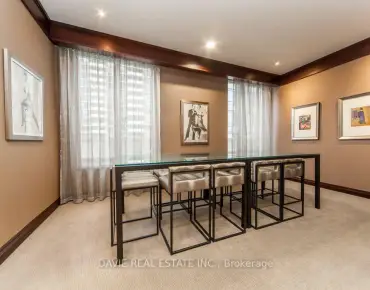 
            #1709-35 Balmuto St Bay Street Corridor 2睡房2卫生间1车位, 出售价格820000.00加元                    