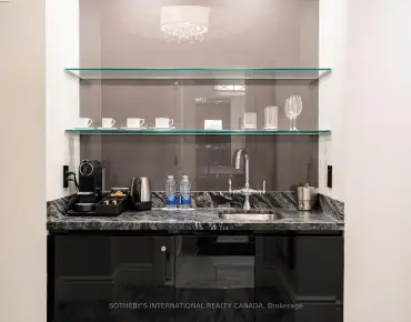 
#1905-325 Bay St Bay Street Corridor 1 beds 1 baths  garage 725000.00        