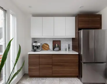 
#TH06-140 Bathurst St Niagara 2 beds 2 baths 1 garage 899000.00        