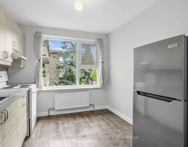
            #17-8 Corinth Gdns Mount Pleasant East 3睡房1卫生间1车位, 出售价格480000.00加元                    