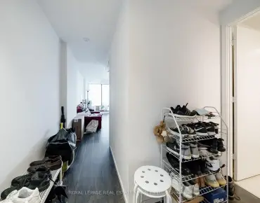 
            #3704-5 St Joseph St Bay Street Corridor 1睡房1卫生间1车位, 出售价格685000.00加元                    