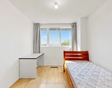 #229-165 Cherokee Blvd Pleasant View 5睡房2卫生间1车位, 出售价格499900.00加元
