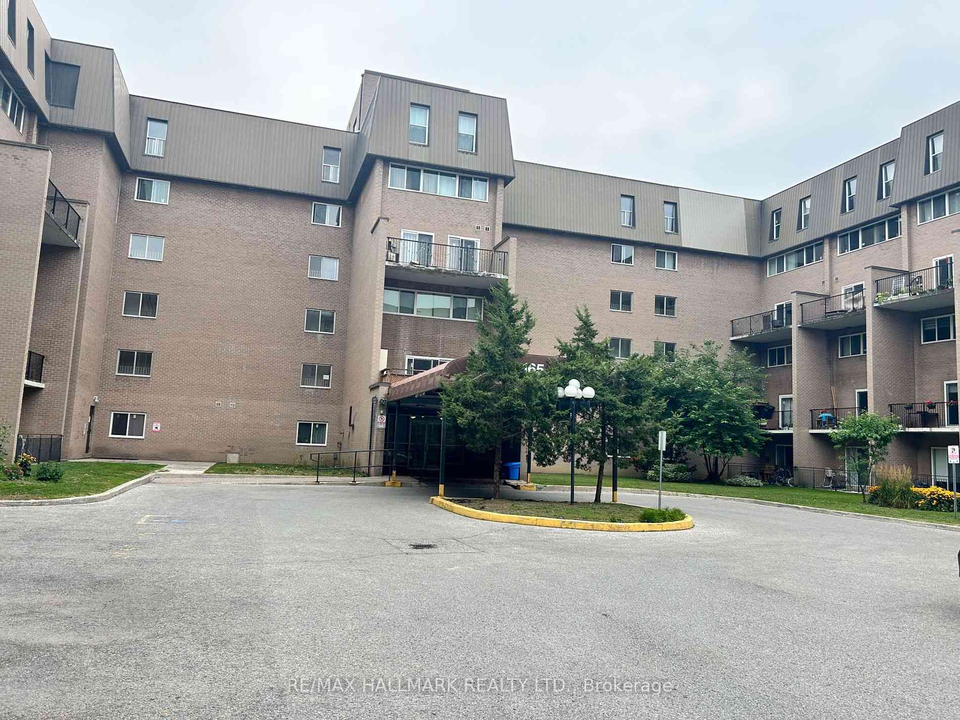 Toronto condo townhouses