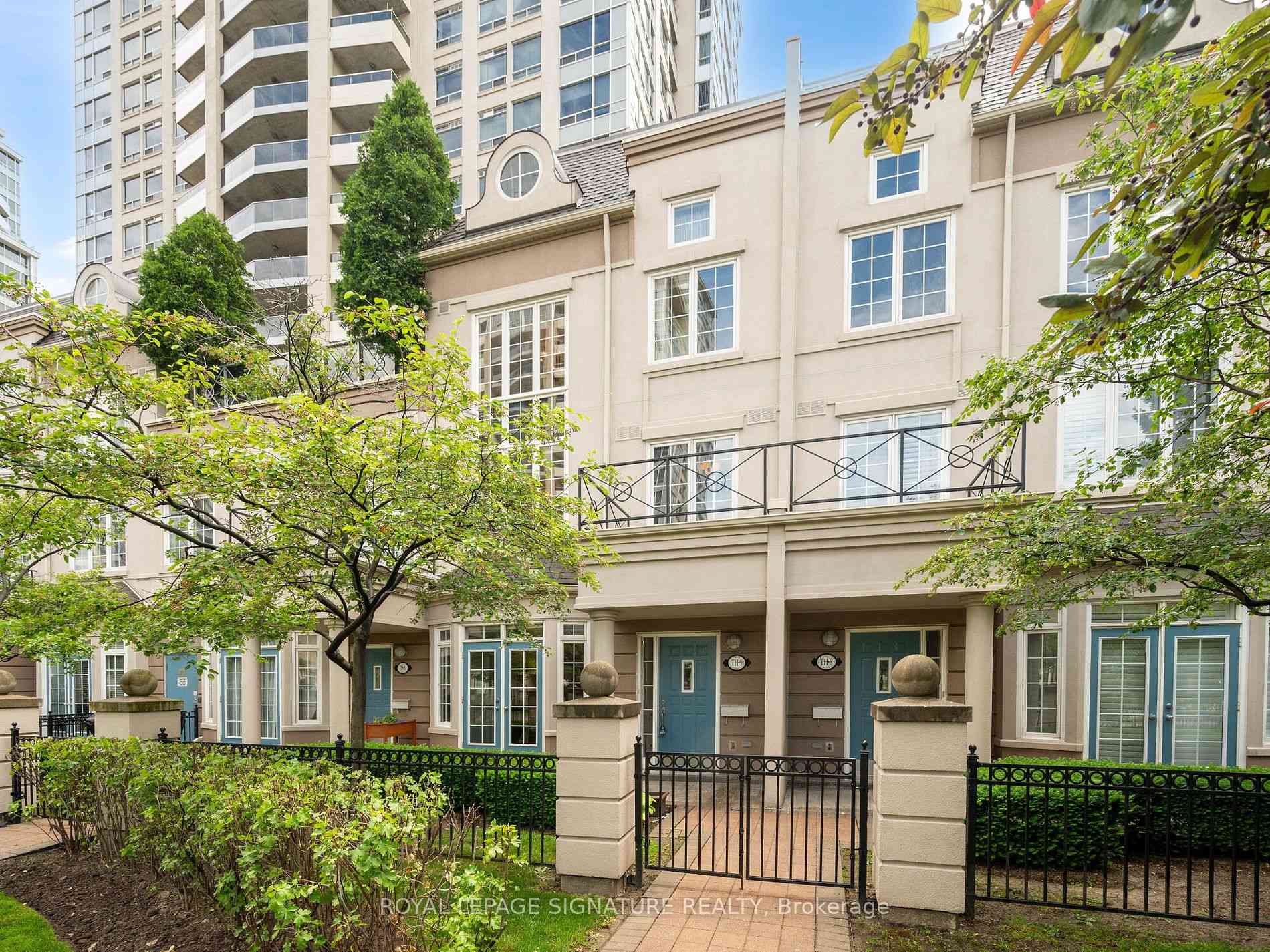 Toronto condo townhouses