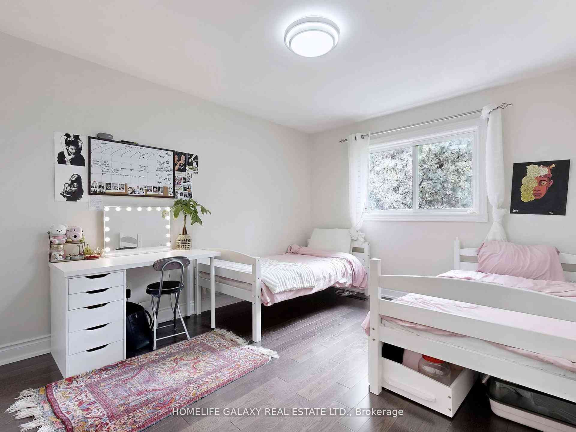 Toronto 共管镇屋