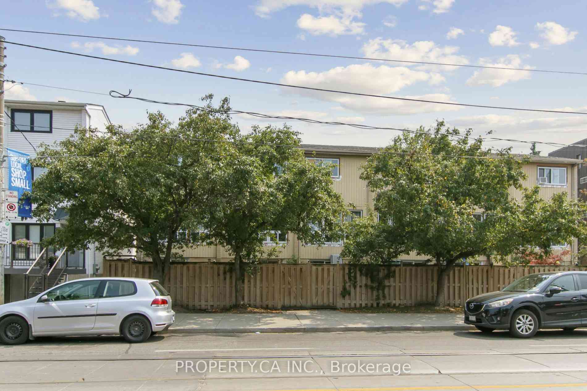 Toronto condo townhouses