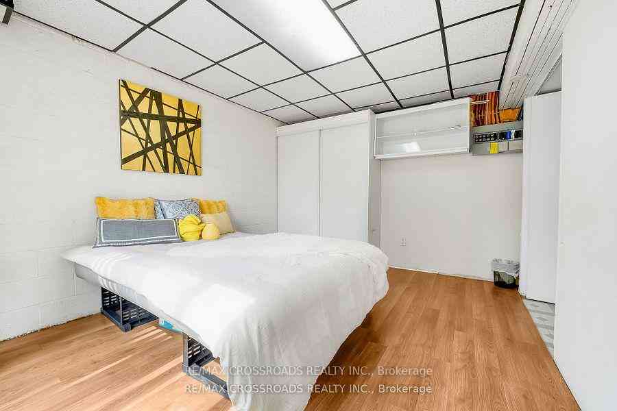 Toronto 共管镇屋