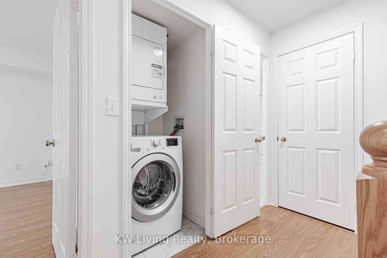 Toronto 共管镇屋