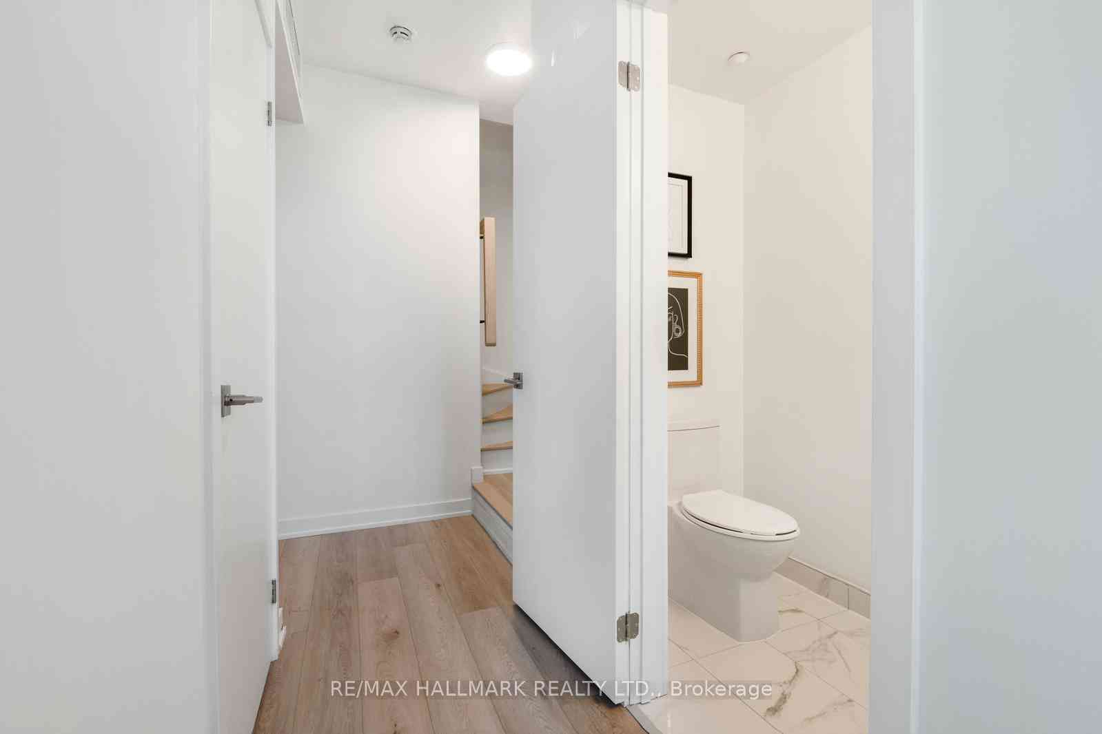 Toronto 共管镇屋