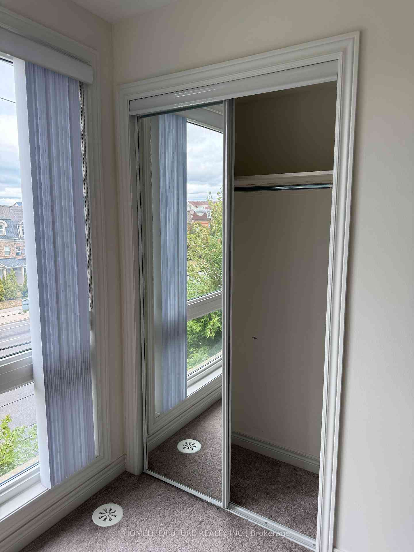 Toronto condo townhouses