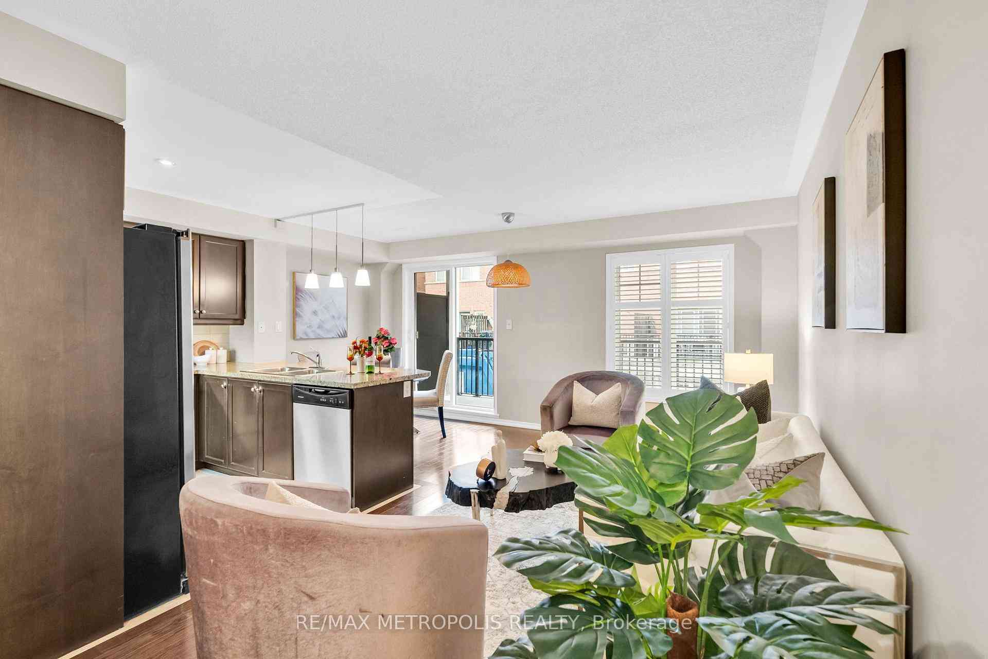 Toronto 共管镇屋