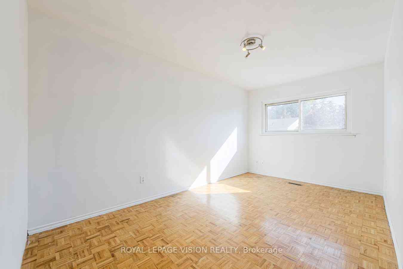 Toronto condo townhouses