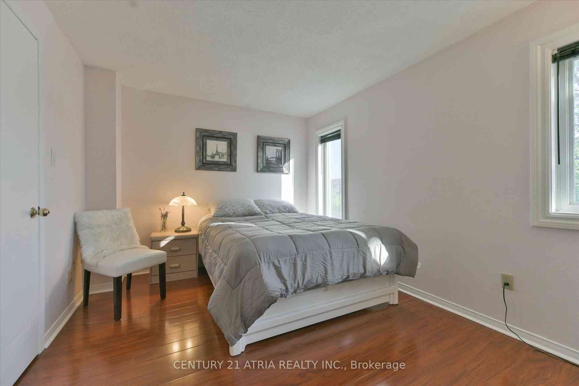 Toronto condo townhouses